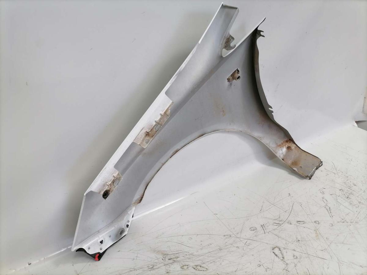 Opel Corsa D original Kotfl&uuml;gel rechts Z474 Casablancawei&szlig; BJ09